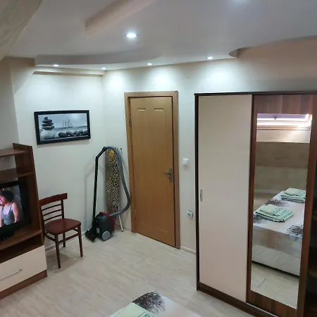 Apartment Yana